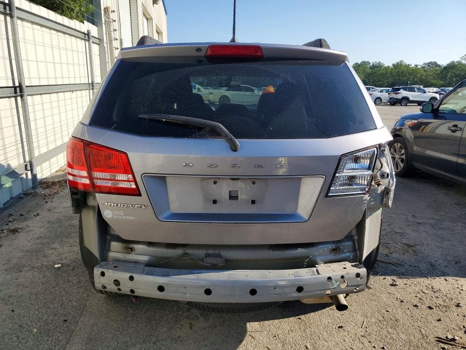 2020 DODGE JOURNEY SE 6