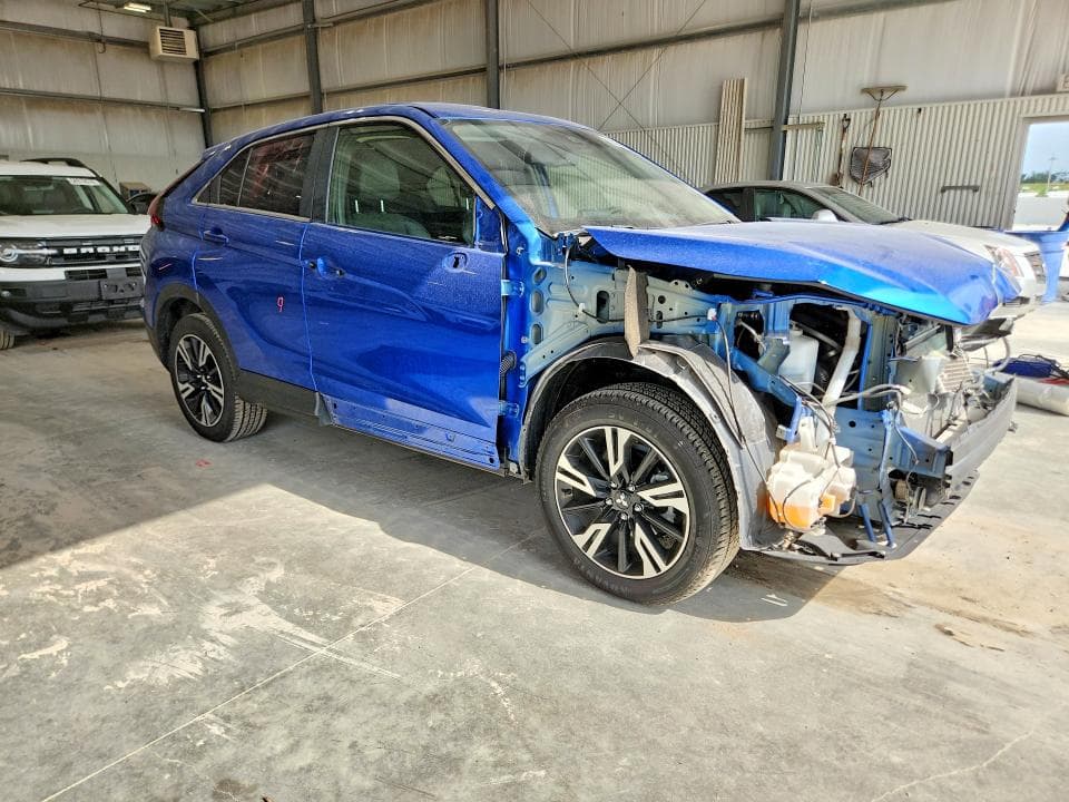 2024 MITSUBISHI ECLIPSE CROSS SE 4
