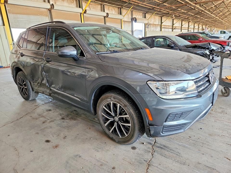 2021 VOLKSWAGEN TIGUAN SE 4