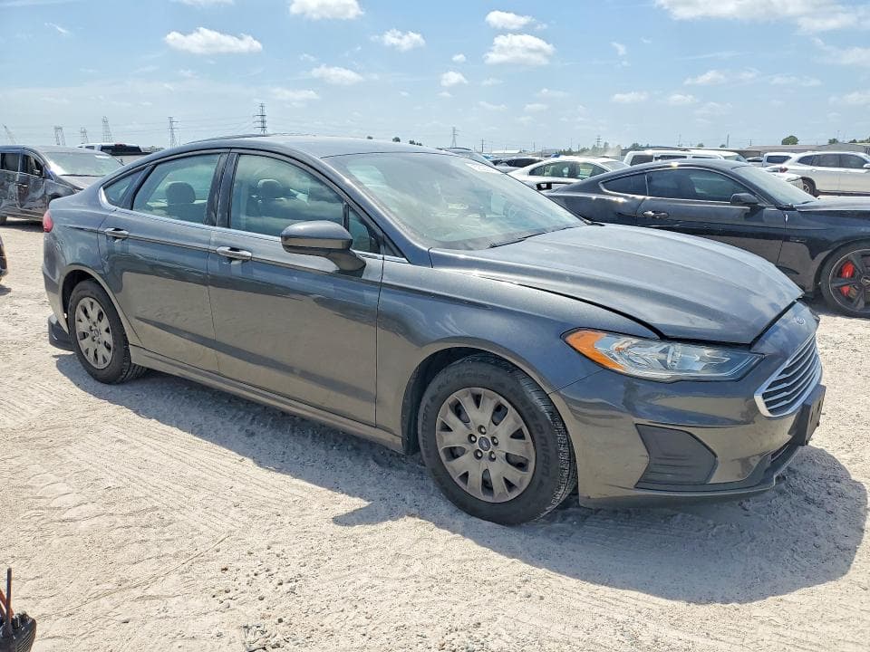 2019 FORD FUSION S 4