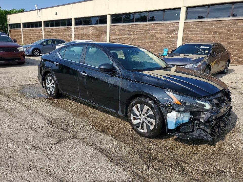 2023 NISSAN ALTIMA S 4