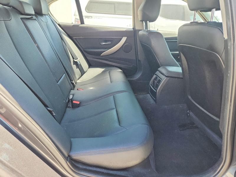 2017 BMW 320 I I 10