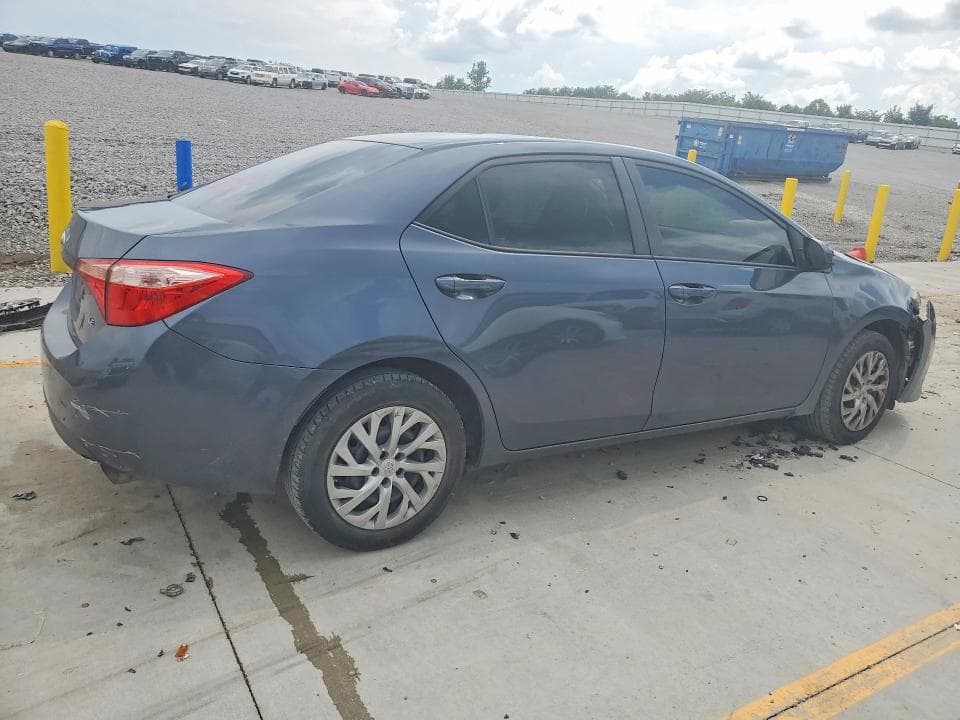 2018 TOYOTA COROLLA LE 3