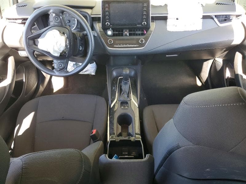 2021 TOYOTA COROLLA LE 8