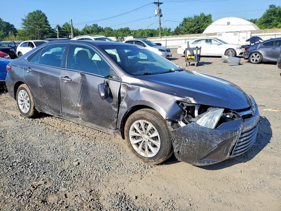 2016 TOYOTA CAMRY LE 4