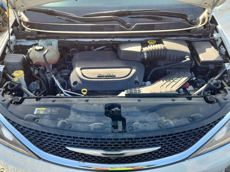 2020 CHRYSLER PACIFICA TOURING L 11