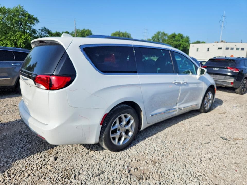 2020 CHRYSLER PACIFICA TOURING L 3