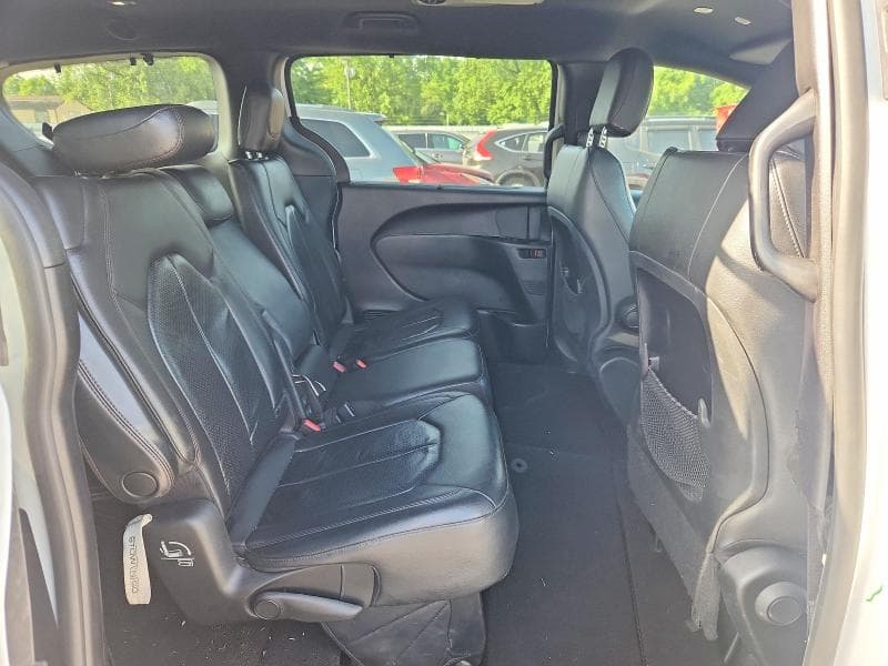 2020 CHRYSLER PACIFICA TOURING L 10