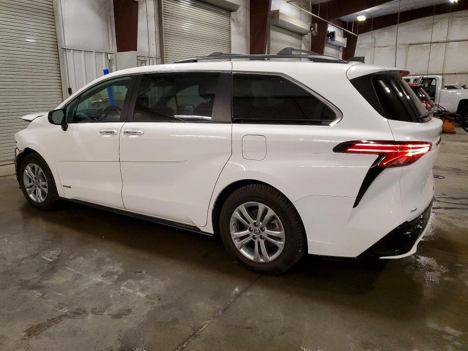 2021 TOYOTA SIENNA XSE XSE 2