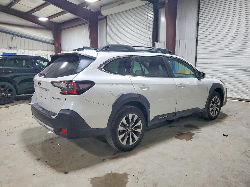 2025 SUBARU OUTBACK LIMITED 3