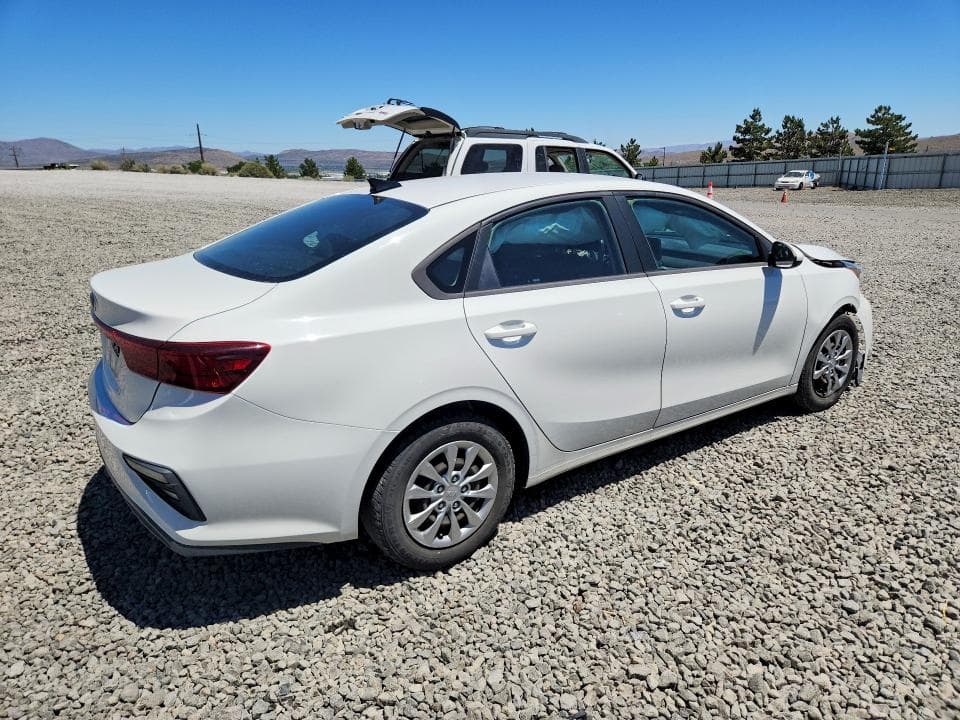 2021 KIA FORTE FE 3