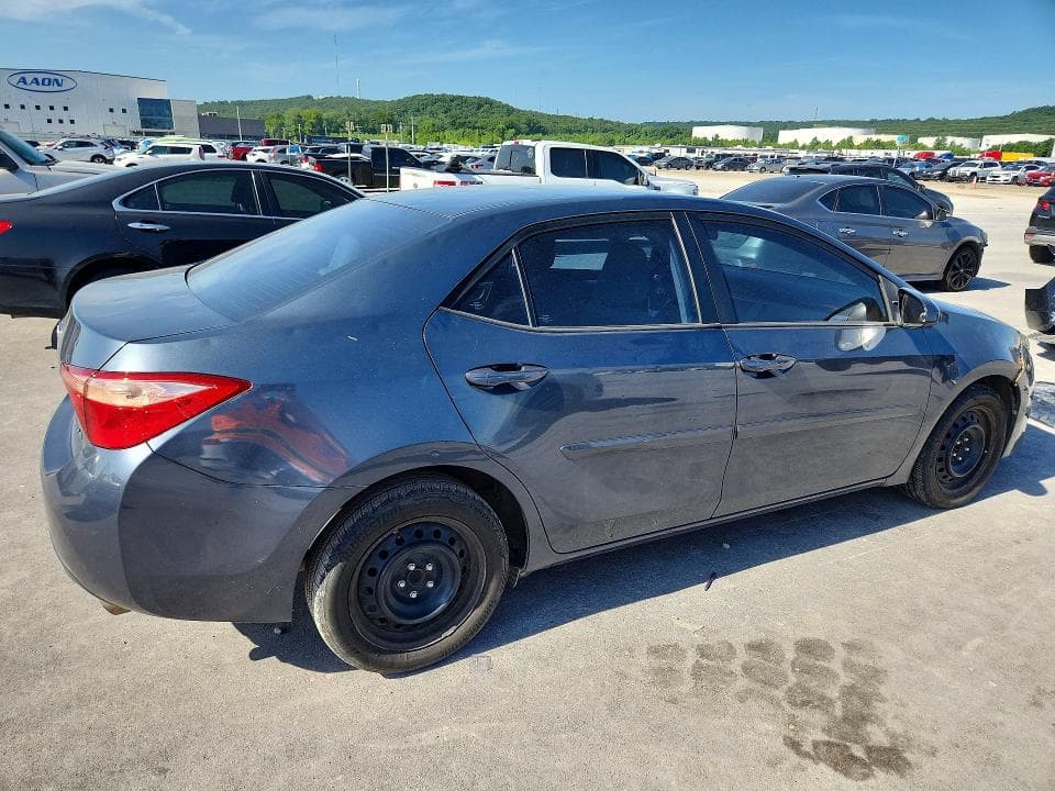 2018 TOYOTA COROLLA LE 3