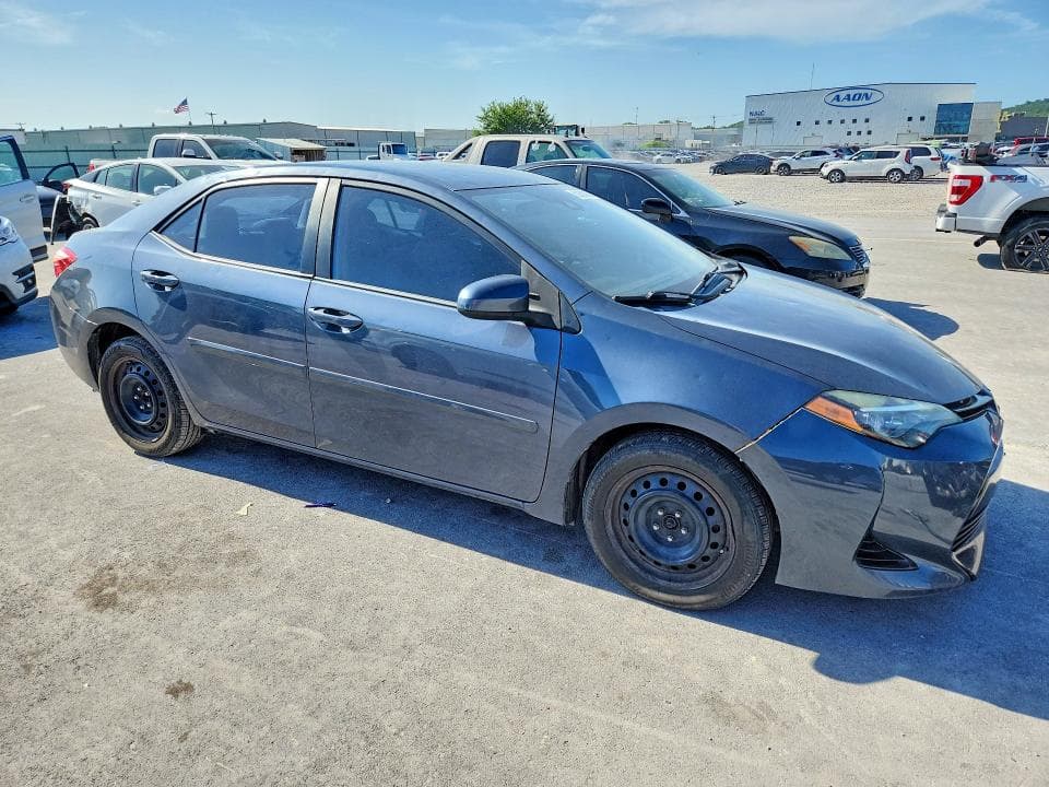 2018 TOYOTA COROLLA LE 4