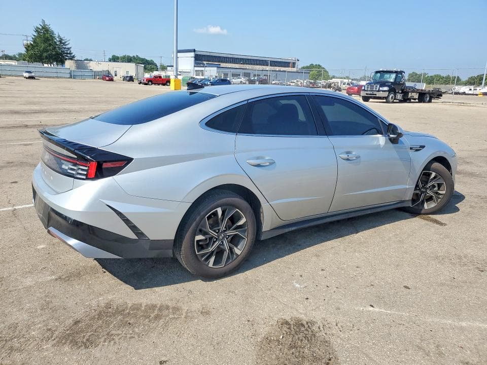 2025 HYUNDAI SONATA SEL 3