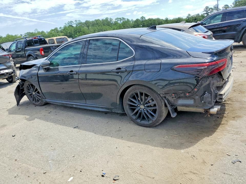 2021 TOYOTA CAMRY XSE 2