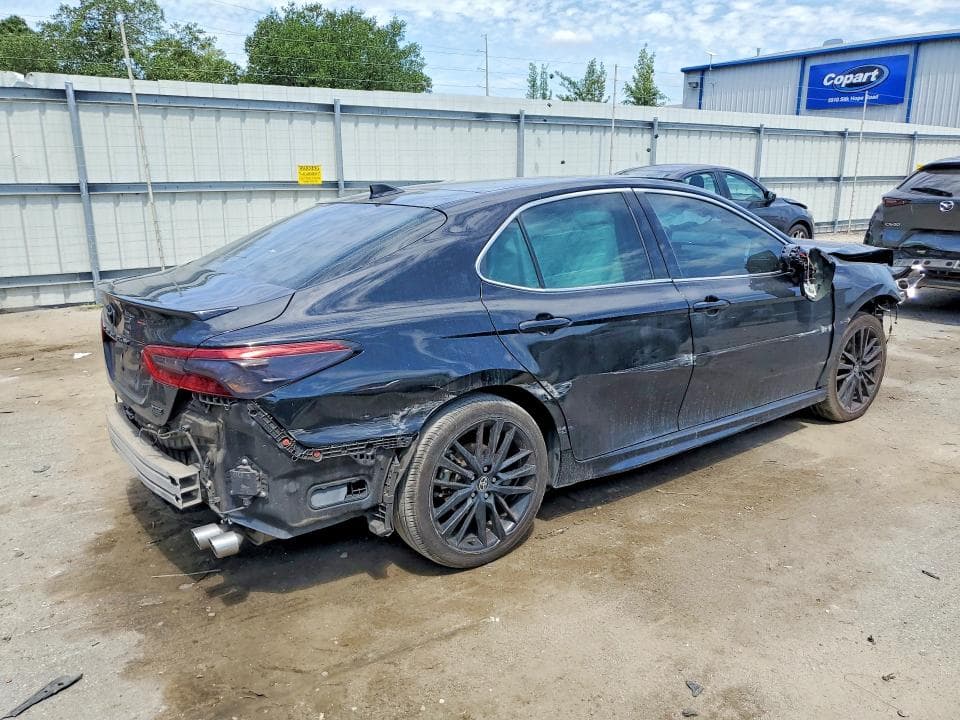 2021 TOYOTA CAMRY XSE 3