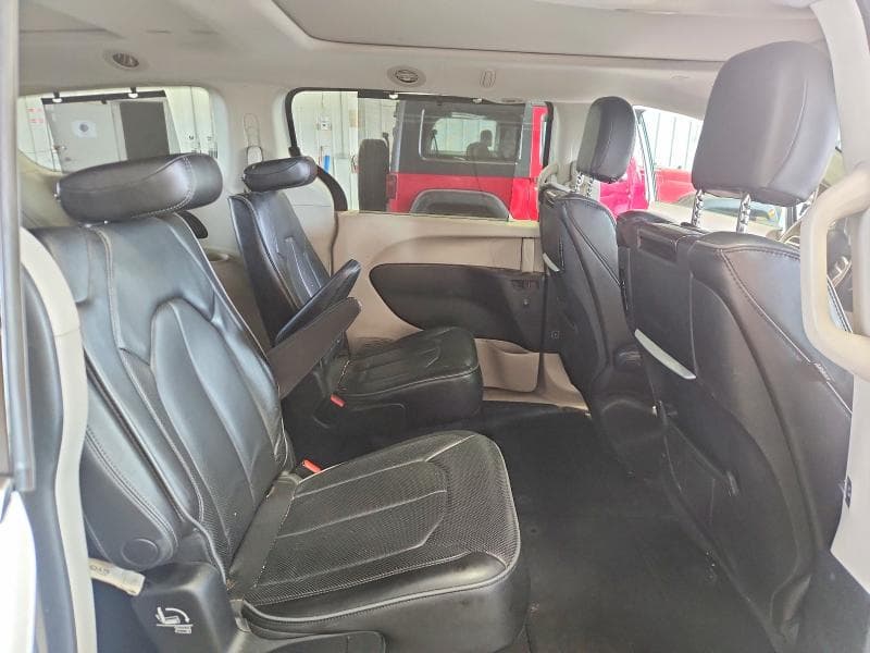 2018 CHRYSLER PACIFICA LIMITED 11