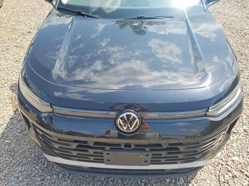 2025 VOLKSWAGEN TIGUAN SE 12
