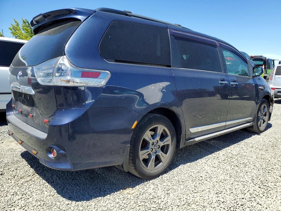 2019 TOYOTA SIENNA SE PREMIUM 7-PASSENGER SE PREMIUM 7-PASSENGER 3