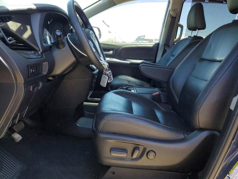 2019 TOYOTA SIENNA SE PREMIUM 7-PASSENGER SE PREMIUM 7-PASSENGER 7