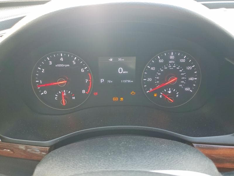 2018 KIA CADENZA PREMIUM 9