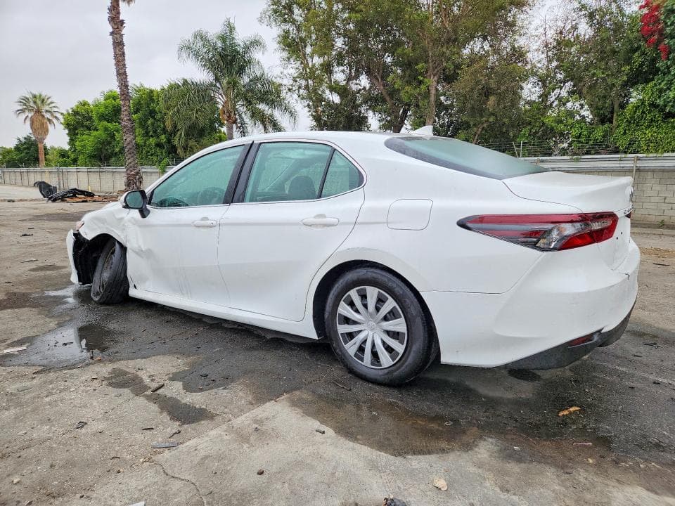 2023 TOYOTA CAMRY LE 2