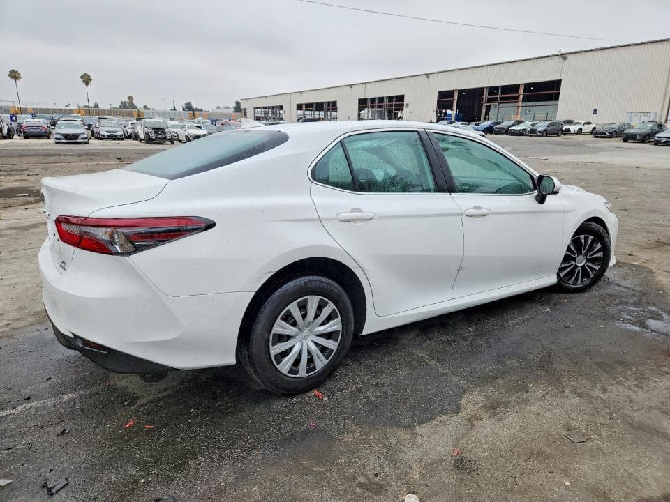 2023 TOYOTA CAMRY LE 3