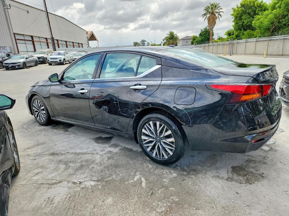 2023 NISSAN ALTIMA SV 2