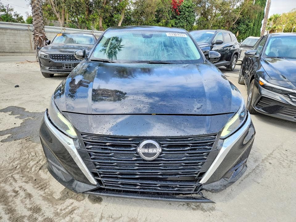 2023 NISSAN ALTIMA SV 5