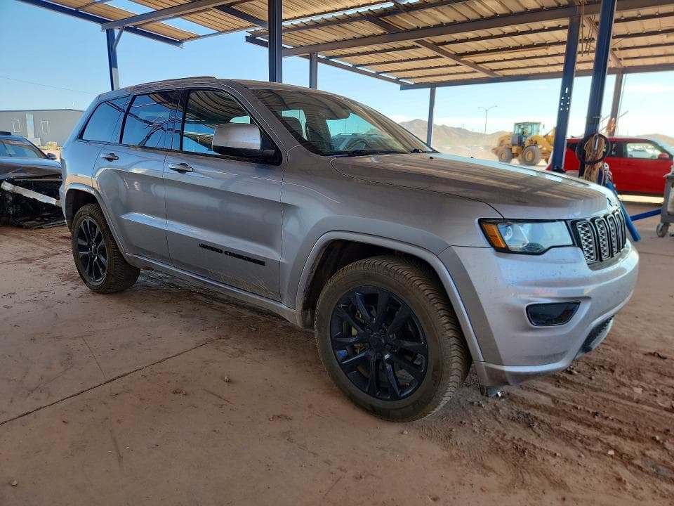 2020 JEEP GRAND CHEROKEE LAREDO 4