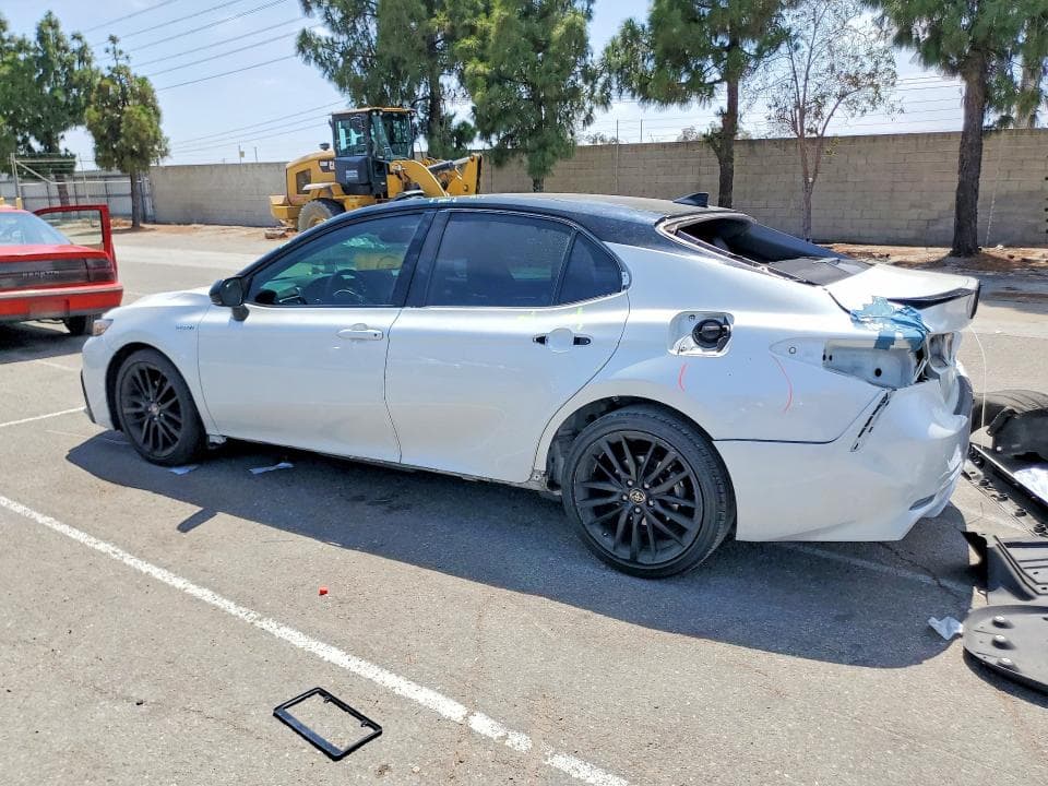 2021 TOYOTA CAMRY XSE 2