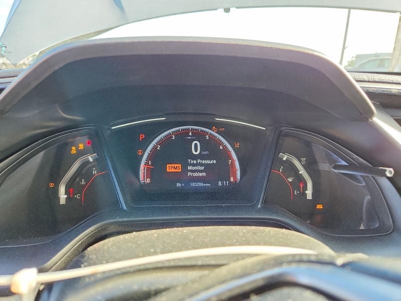 2018 HONDA CIVIC EX 9