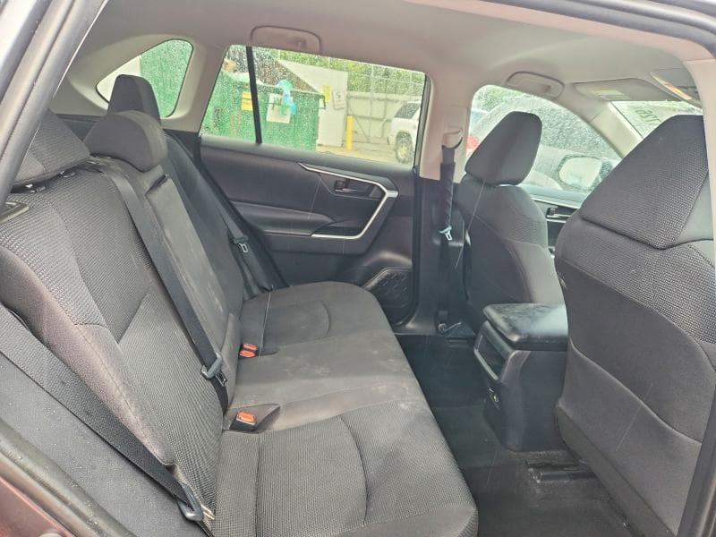 2020 TOYOTA RAV4 LE LE 11
