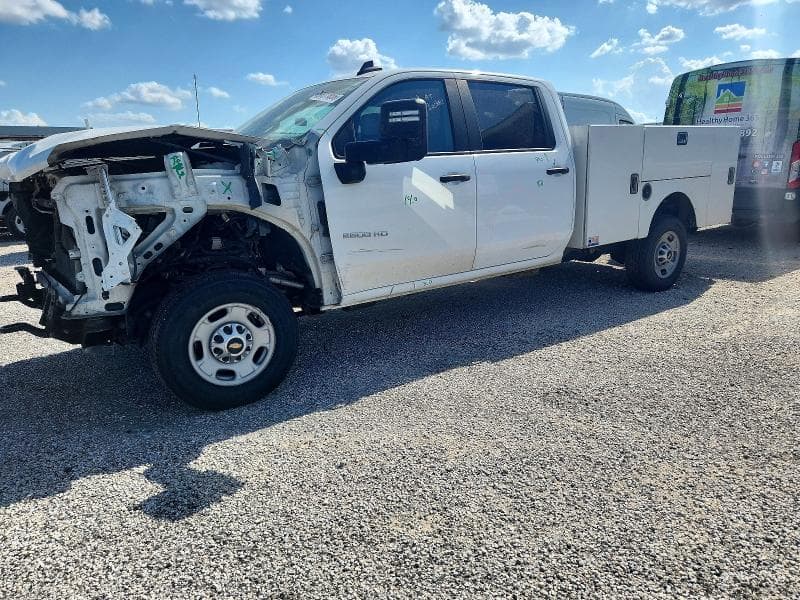 2023 CHEVROLET SILVERADO C2500 HEAVY DUTY 2