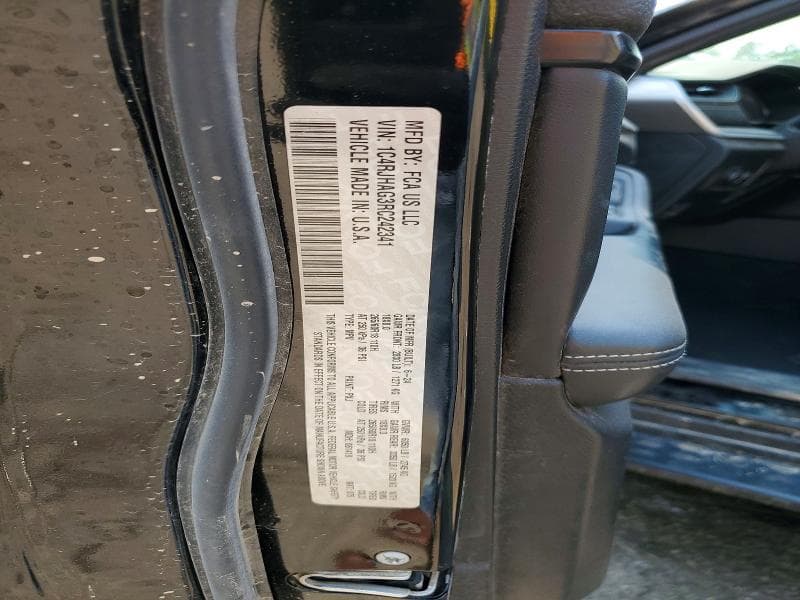 2024 JEEP GRAND CHEROKEE LAREDO 12