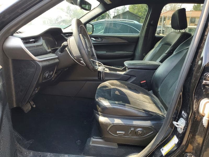 2024 JEEP GRAND CHEROKEE LAREDO 7