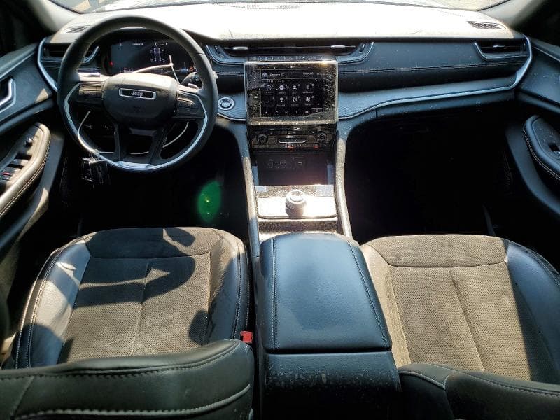 2024 JEEP GRAND CHEROKEE LAREDO 8