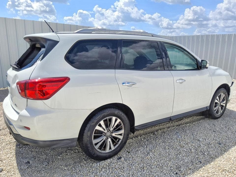 2018 NISSAN PATHFINDER SL 3