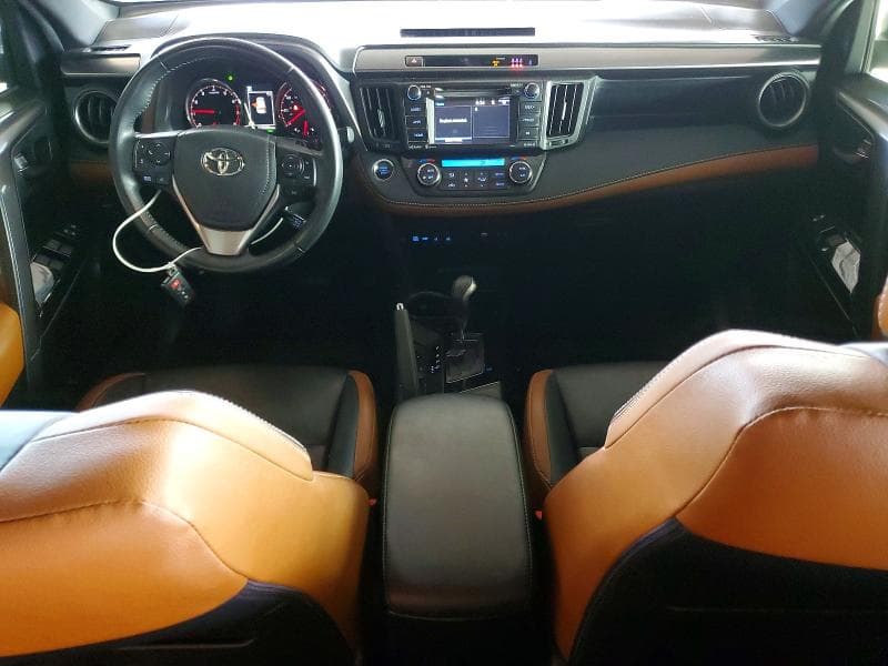 2018 TOYOTA RAV4 SE 8