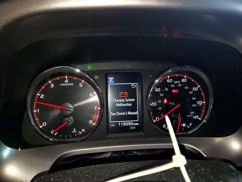 2018 TOYOTA RAV4 SE 9