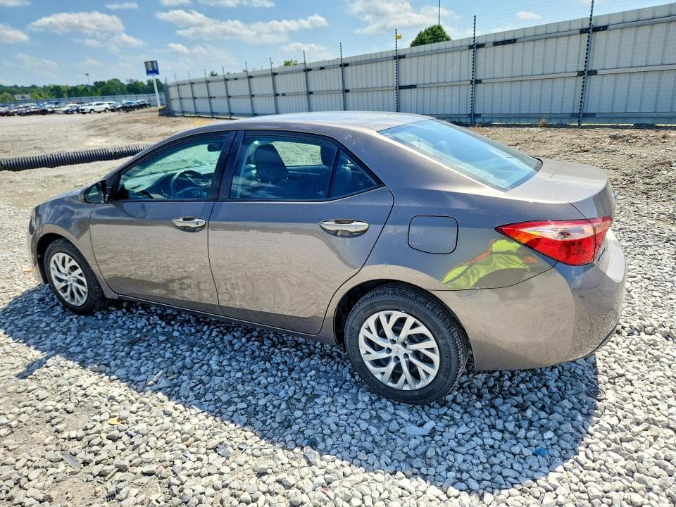 2017 TOYOTA COROLLA LE 2