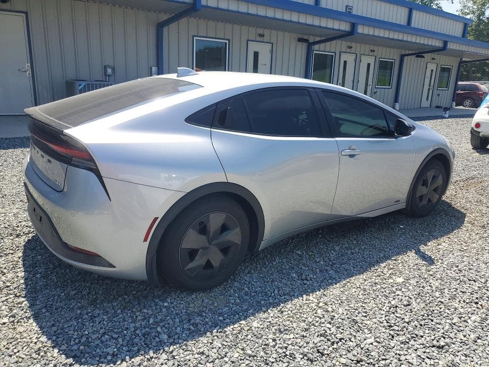 2025 TOYOTA PRIUS LE LE 3