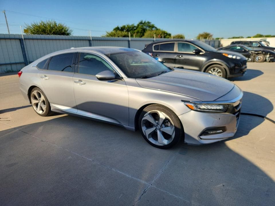 2018 HONDA ACCORD TOURING 4
