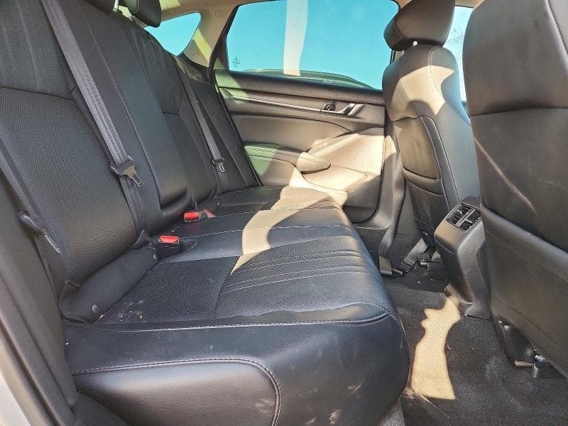 2018 HONDA ACCORD TOURING 10