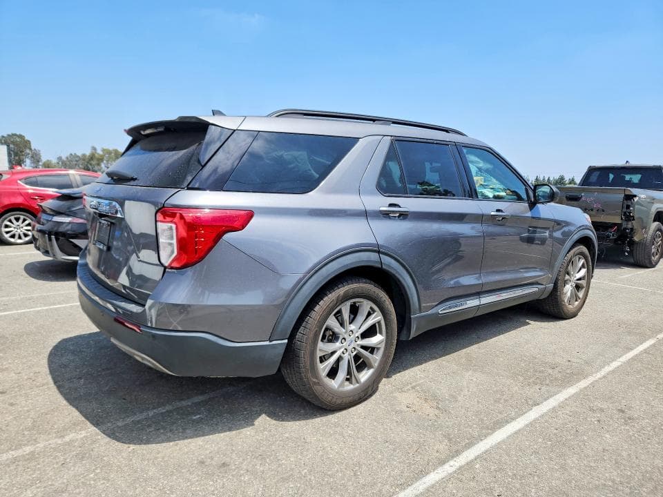 2022 FORD EXPLORER XLT 3