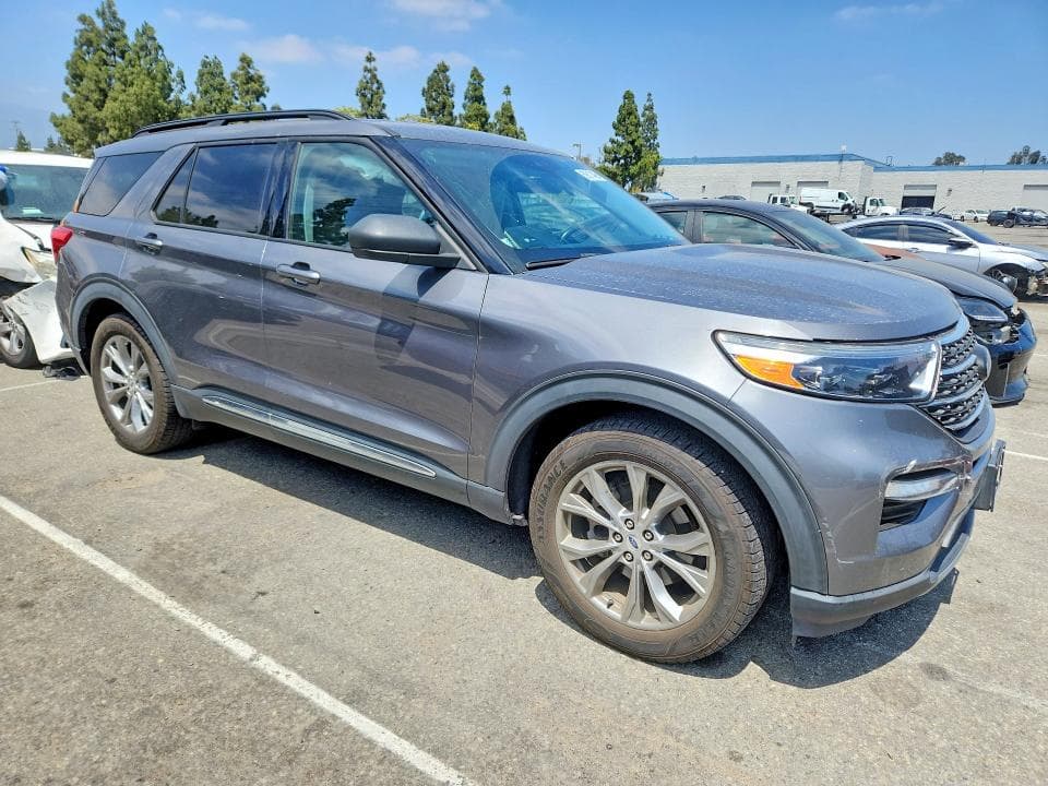 2022 FORD EXPLORER XLT 4