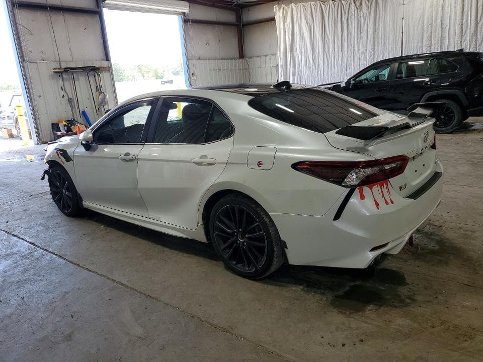 2021 TOYOTA CAMRY XSE 2