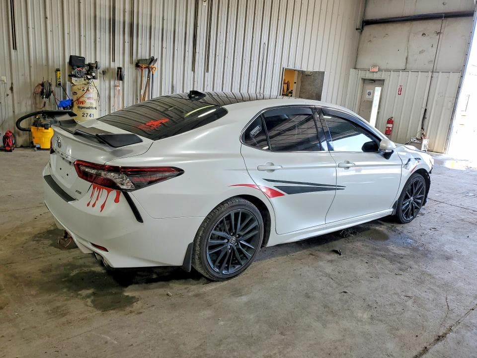 2021 TOYOTA CAMRY XSE 3