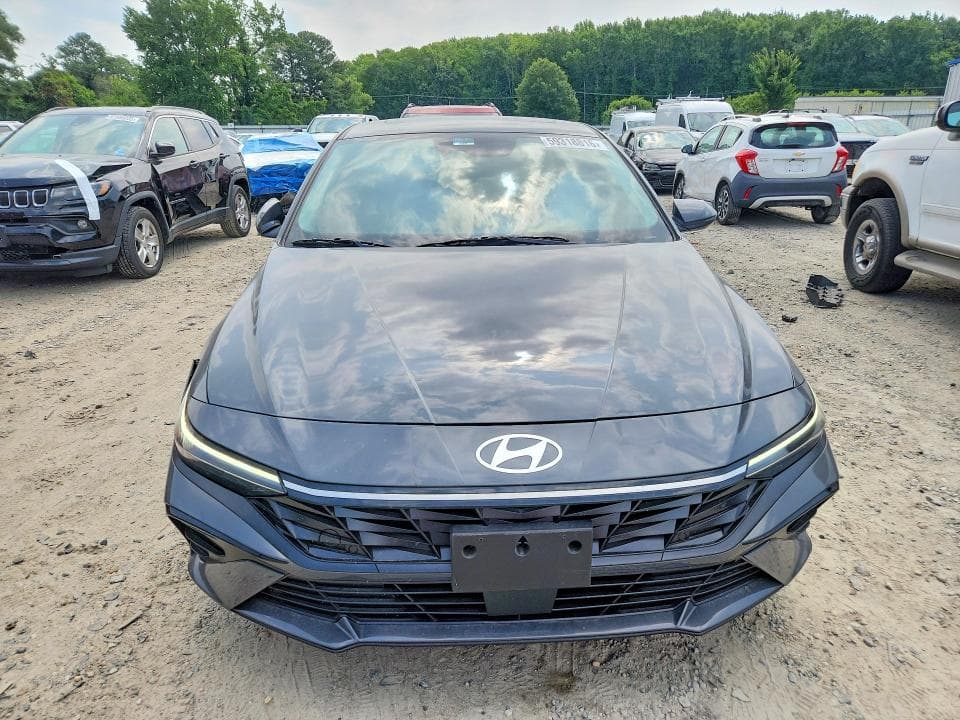 2025 HYUNDAI ELANTRA LIMITED 5