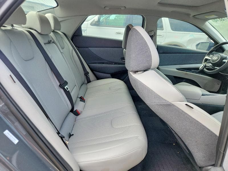 2025 HYUNDAI ELANTRA LIMITED 10